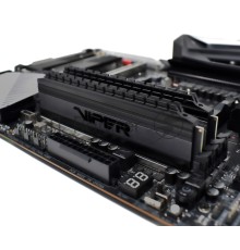 Оперативная память Patriot Viper Blackout 16GB 3600MHz CL18  UDIMM KIT  PVB416G360C8K