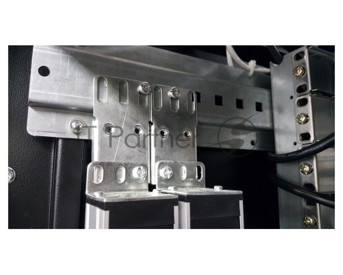Верт блок розет Rem-16 с авт 16А 10 Shuko 10IEC60320 C19 16A алюм 33-38U 3м