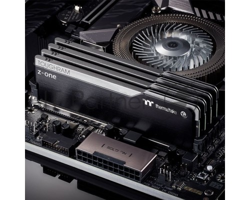 Оперативная память 8GB Thermaltake DDR4 3200 DIMM TOUGHRAM Z-ONE Black Gaming Memory R010D408GX1-3200C16S Non-ECC, CL16, 1.35V, Heat Shield, XMP 2.0, RTL (527729)