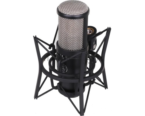 Микрофон AKG P420 3101H00430
