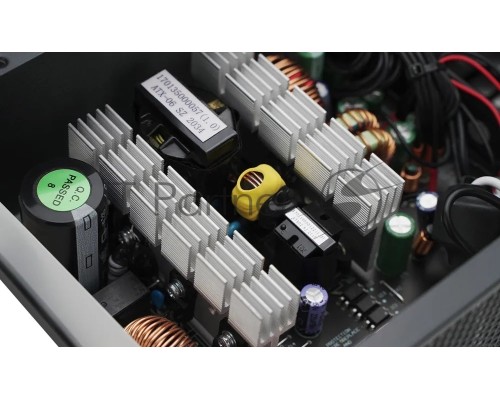 Блок питания 700Вт DEEPCOOL PF700 R-PF700D-HA0B-CN, 700W, ATX2.4 80PLUS white, APFC, 20+4 pin, 4+4pin, 6xSata, 2xPCI-E (6+2pin), FAN 12CM, Кабель питания CN, Черный