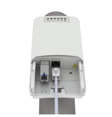 ELTEX WOP-2ac-LR5 Базовая станция 24 дБм, 5GHz; MIMO 2х2; 1 порт 10/100/1000 Base-T, 1 разъем под SFP модуль, 2 разъема SMA для подключения антенны, 48 В DC-PoE, дальность до 3 км