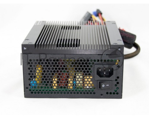Блок питания 500 Ватт Super Flower Power Supply Golden Silent, 500W, ATX, Fanless, 6xSATA, 2xPCI-E(6), 2xPCI-E(6+2), APFC, 80+ Platinum, Semi Modular Блок питания 500 Ватт Super Flower Power Supply Golden Silent, 500W, ATX, Fanless, 6xSATA, 2xPCI-E(6), 2xPCI-E(6+2), APFC, 80+ Platinum, Semi Modular